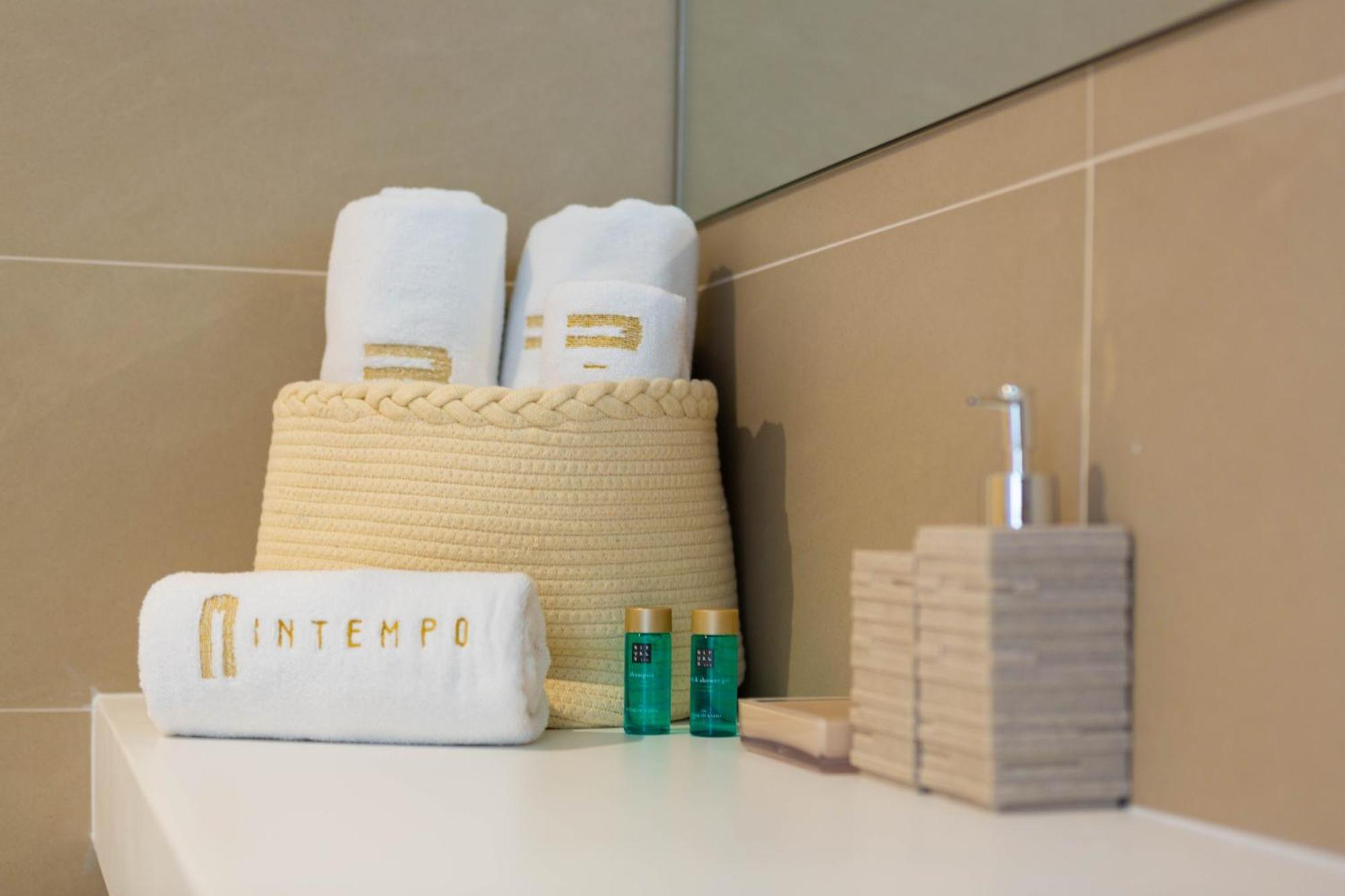 Intempo By Holuxe - 272 - 27Th Floor Apartment เบนิดอร์ม ภายนอก รูปภาพ