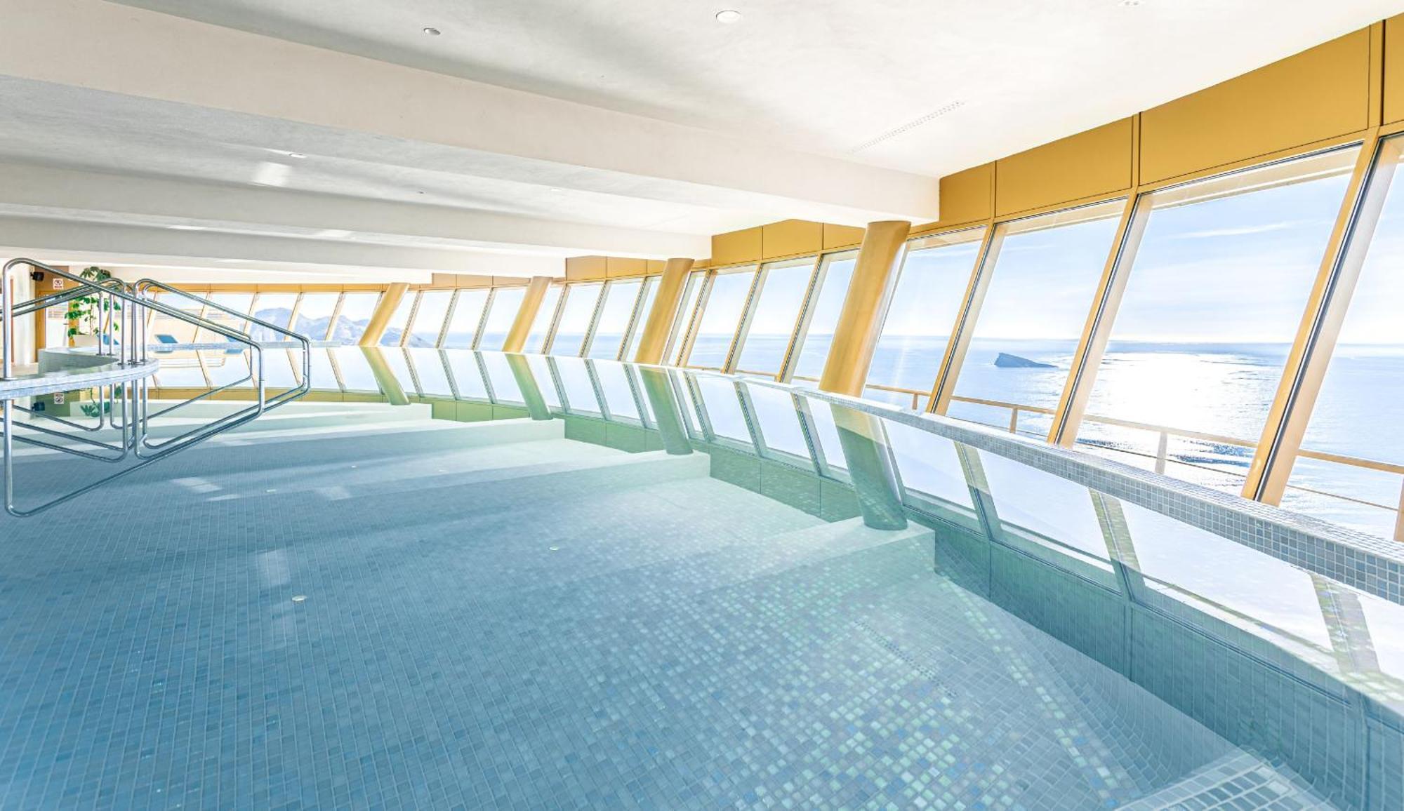 Intempo By Holuxe - 272 - 27Th Floor Apartment เบนิดอร์ม ภายนอก รูปภาพ