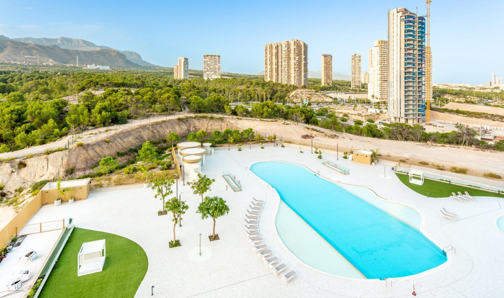 Intempo By Holuxe - 272 - 27Th Floor Apartment เบนิดอร์ม ภายนอก รูปภาพ