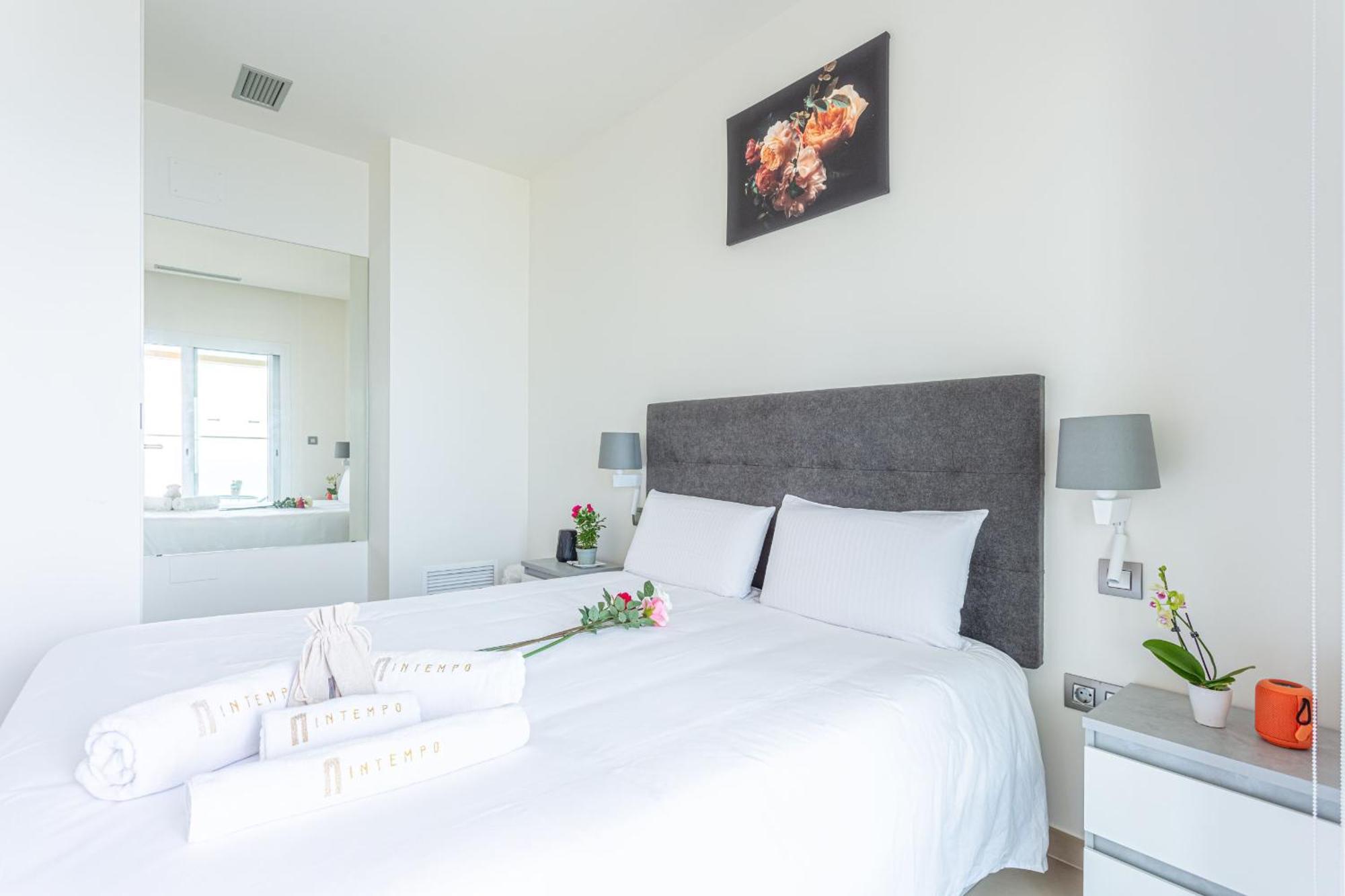 Intempo By Holuxe - 272 - 27Th Floor Apartment เบนิดอร์ม ภายนอก รูปภาพ